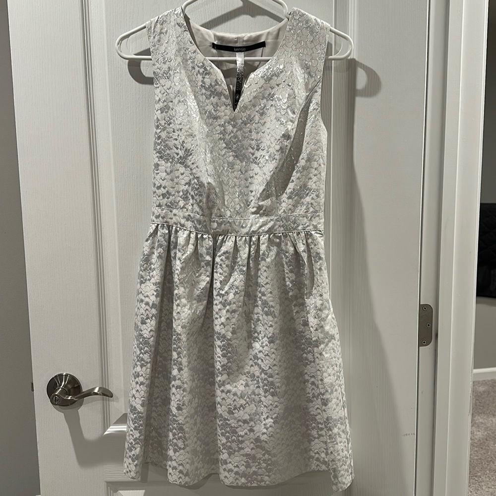NWT kensie silver dresss size S